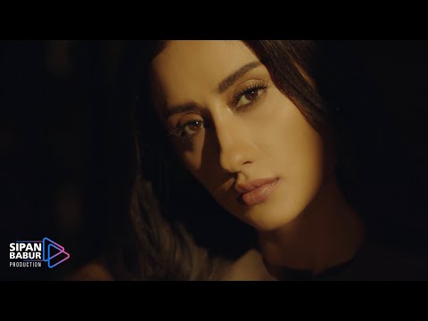 Özge Şafak - Geçmişi Araladım (Resmi Video Klip)