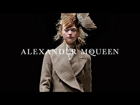 Alexander McQueen | Women's Autumn/Winter 2006 | Runway & Hologram Show