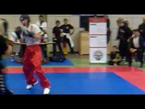 Anna Sophie Kreis vs Lisa Lambertz Lightcontact -50kg Finale  WKA Deutsche Meisterschaft 2011