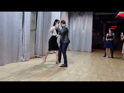 Tango: Multiple boleos | Mikhail Tchudin - Elvira Kashkarova
