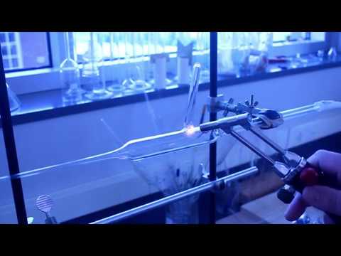 Scientific Glassblowing Lesson 6: A demonstration of straight and side seals
