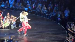 Taylor Swift &amp; B.o.B. - Both of Us (Red Tour, Atlanta)