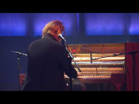Joep Beving - Pippa's Theme (live @ TivoliVredenburg Utrecht 20.05.2017) 2/4