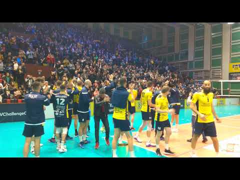 Хебър показа Купата на България пред привържениците си