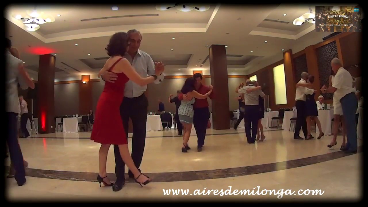 Baile tradicional, social, íntimo.  Patricia Raad y Carlos Neuman. Tango