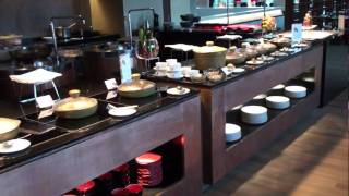 preview picture of video 'Breakfast at the Westin Hotel, Hyderabad, India'