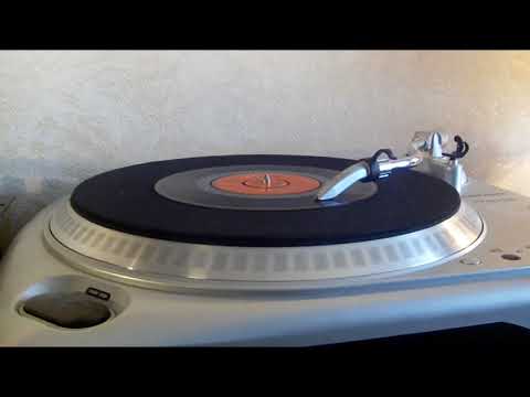 Johnny Cash - Daddy Sang Bass (CBS).