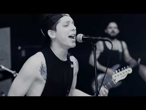 Cuatro y Medio - Latidos (Video Oficial)