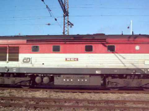 749 162 na čele os. 9063 - průjezd za Prahou Krč - 30.10.2010.