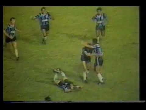 1988 - Inter 3 x 3 Grêmio (Campeonato Gaúcho)