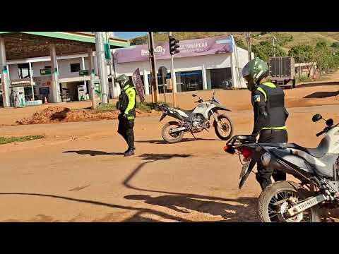 #mostrando#motos#gente#semaforo#cidade