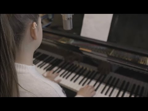 Nikola Wądołowska „Mori” (cover-Dawid Podsiadło)