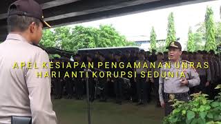 Download lagu saat Kapolda Sulsel Irjen Pol Umar Septono pimpin Apel Kesiapan PAM Unras Hari anti korupsi mp3