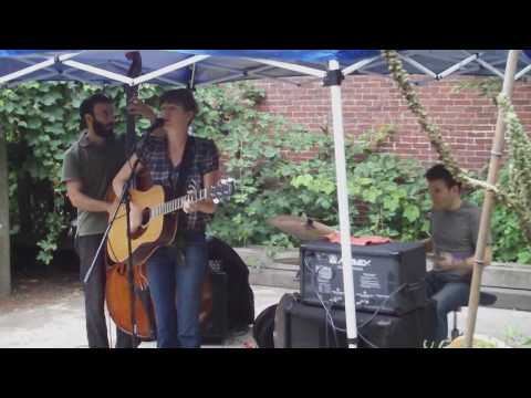 Abbie Barrett at the Viva La Vinal Festival, Somerville, MA 8/28/09