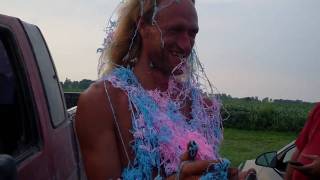 preview picture of video 'redneckrickem gets sillystringed'