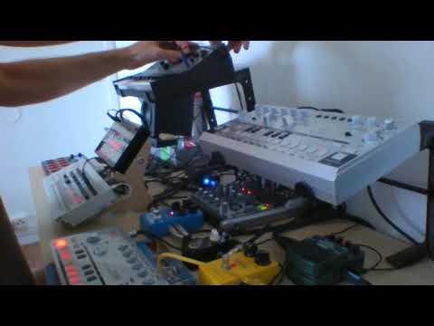 Pure Acid Trance Session 03  : Behringer TD-3 / TT-303 / TR-09 & SH01a / Volca Bass / Akai MPX16