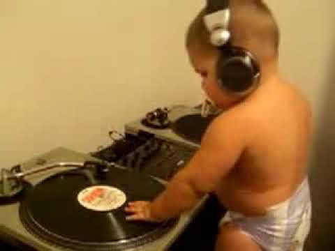 dj shato com 1 ano de idade