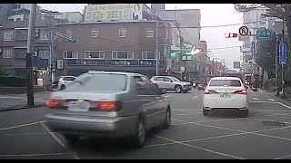 原來這條路有左轉車道