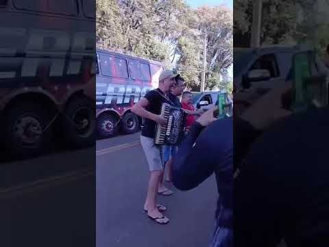 Não esperávamos por isso! 😱 Fomos parados por fãs em Verê-PR e olha no que deu... 👇