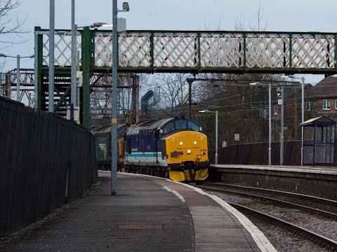 DRS Class 37 No's. 37425 & 37218 on 1Z13 'Pennine Wayfarer' @ Hyde North on 12.03.22 - HD