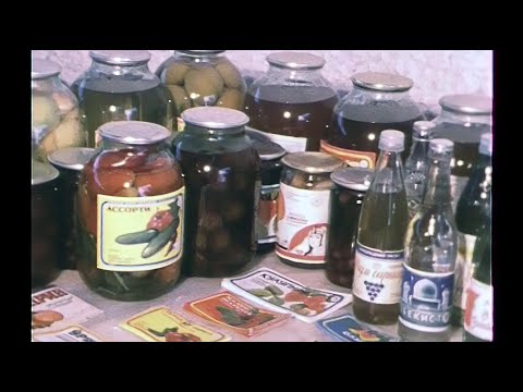 Узбекистан. Ташкент. Сохр-ся искусственный дефицит при богатом урожае овощей и фруктов 22.08.1990