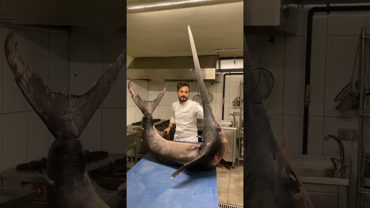 🔪🔪FARUK_CHEFF CUTTING SWORDFISH 😬🐟 #SHORTS #TIKTOK