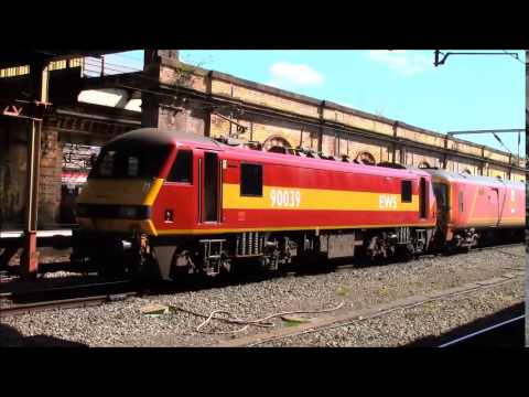 EWS 90039 drags 325015 out of Crewe | 14/04/2015