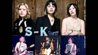 Sleater kinney new song bury our friends