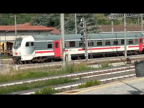 transito lento per L'Intercity a Ronco Scrivia