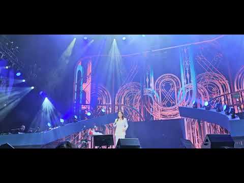 Ana Gabriel Luna Azul  (Moda Center Portland Or)