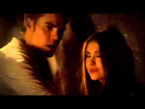 TVD 2X10 Bonnie Stefan try to get Jeremy out of the tome, Stefan saves Jeremy Damon stops Elena