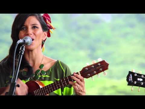 Pomaika`i Lyman - Ka Uluwehi O Ke Kai (HiSessions.com Acoustic Live!)