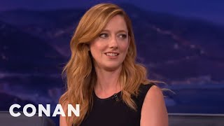 Judy Greer: The “Archer” Cast&#39;s Filthy Sign Language Live Shows | CONAN on TBS