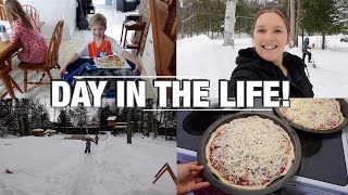 THE SNOWIEST WINTER, HOMESCHOOLING, & SOURDOUGH PIZZA! | MOM VLOG
