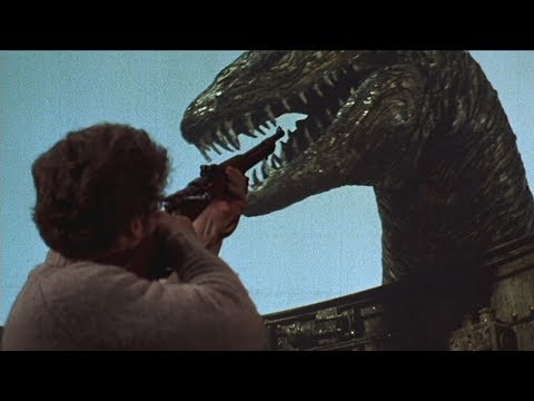 Brandon's Cult Movie Reviews: THE LAND THAT TIME FORGOT