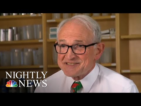 大学の物理学教授は、バイラルな教室の授業でインスピレーションを与える｜NBCナイトリーニュース (College Physics Professor Inspires With Viral Classroom Lessons | NBC Nightly News)