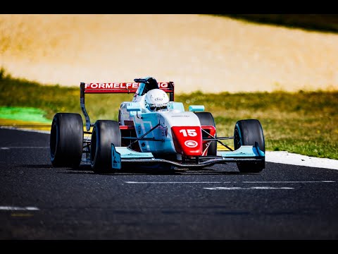 Formel fahren - Formel Renault 2.0 selber auf der Rennstrecke fahren bei FORMELFEELING