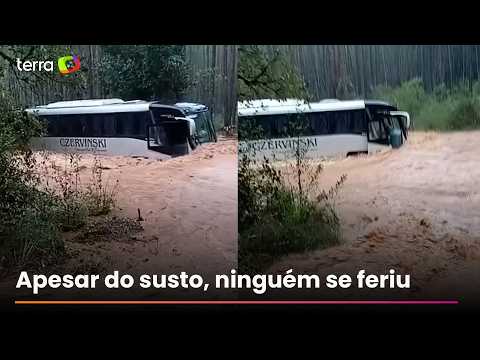 Chuvas no RS causam danos em 143 cidades; vídeo mostra ônibus sendo arrastado por correnteza