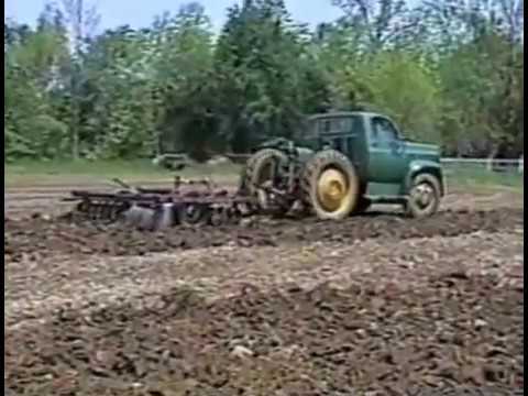 FARM SHOW - "Tructor" Moves Quickly Between Farms