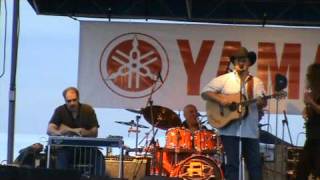 Daryle Singletary  &quot; That&#39;s why i sing this way &quot;