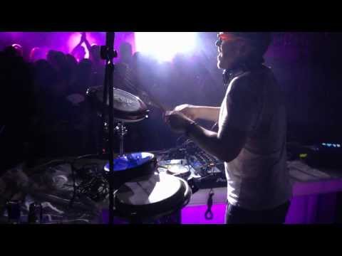 Ben Santo live ft. Hech Rufus (Sax) @ ROYAL CIRCUS, Merano (I), Nov 9th 2013 - 8