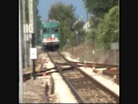 Littorina in transito alla stazione di Morrovalle