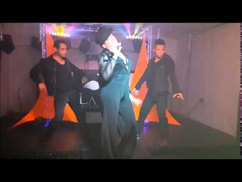 olga tanon impersonator at la vie lounge aruba