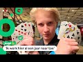 Olivier (13) doet mee aan het NK goochelen