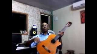 Guto Rezende interpreta C'est si bon