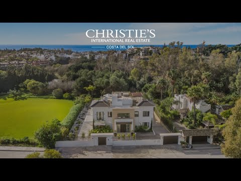 Stunning large contemporary style villa on Marbella’s Golden Mile