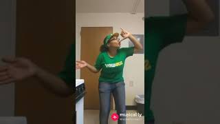 #I Pissed My Pants #Larry the Cable Guy Musically