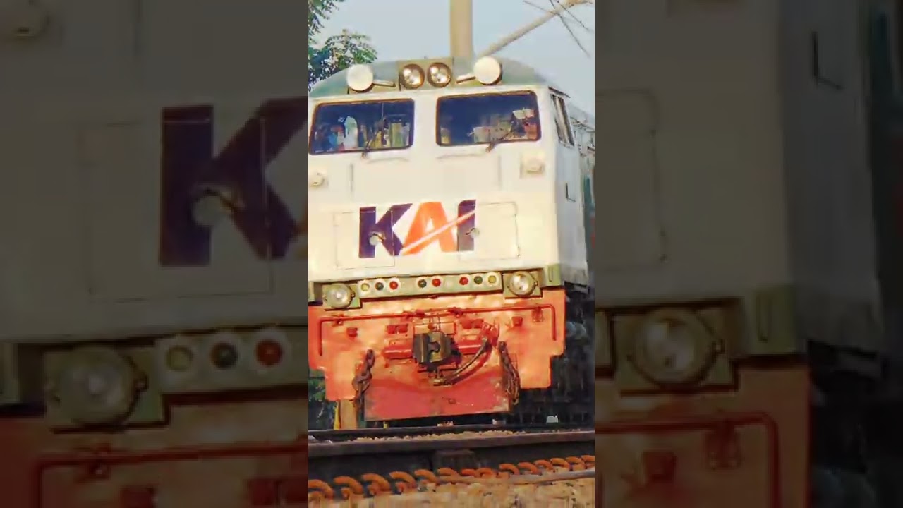 #kumpulanlokomotif #cc201 #cc203 #cc206 #KUJR #shorts