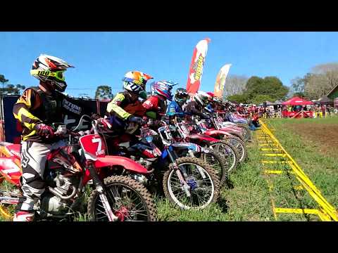 LARGADA DAS MOTOS NACIONAIS NA CORRIDA DE VELOCROSS - MUITO TOP