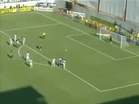 Neymar marca un penalty haciendo la paradinha